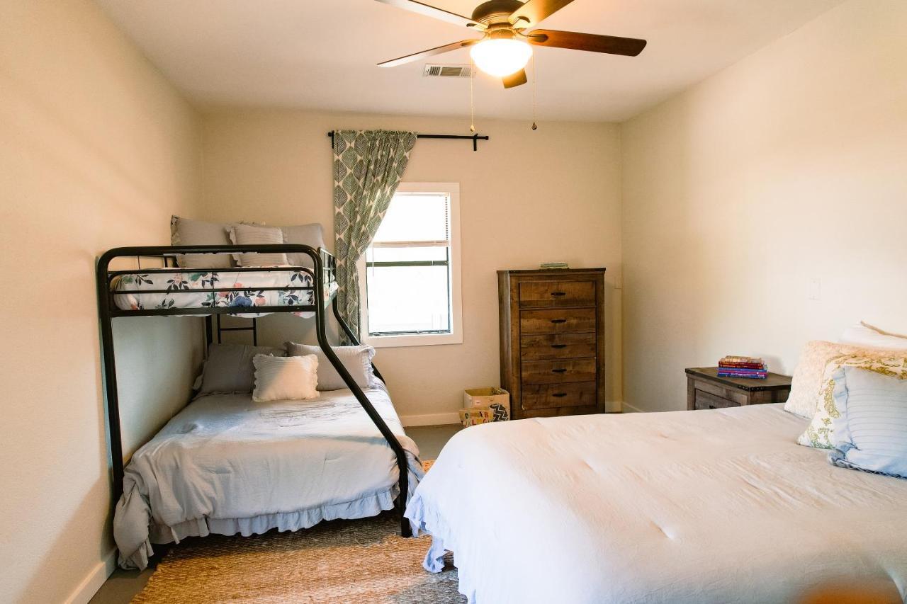 Hadley'S House - A Country 3 Bdrm With Screened-In Porch New Braunfels Eksteriør billede